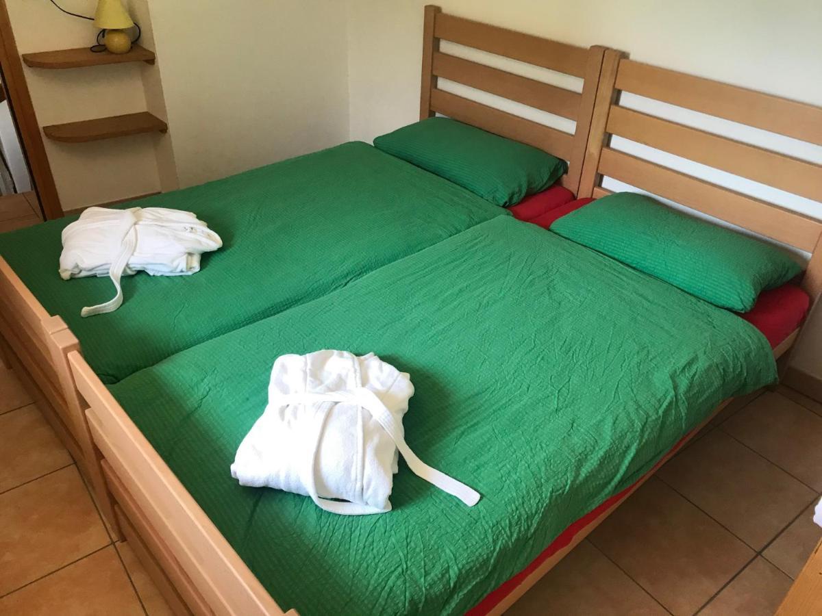 Agri Scinghiöra Villa Brontallo Bagian luar foto