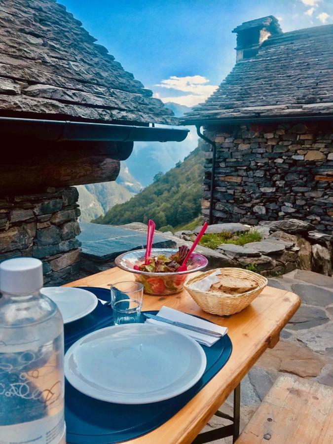 Agri Scinghiöra Villa Brontallo Bagian luar foto